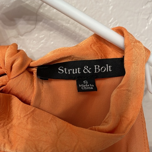 Top - Picture 2 of 3